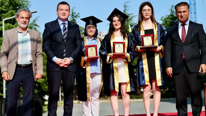 Başkan Balcıoğlu, Silivri Anadolu Lisesi Mezuniyet Törenine Katıldı
