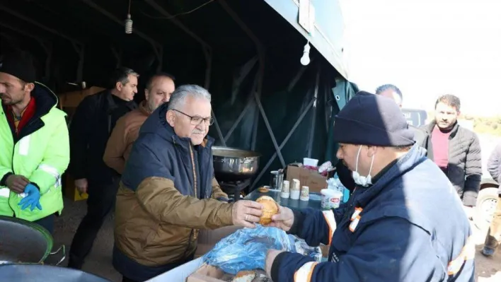 Başkan Büyükkılıç'a Deprem Bölgesi'nden Teşekkür