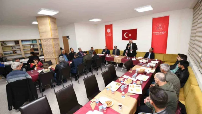 Başkan Çetin iftarda depremzedelerle bir araya geldi