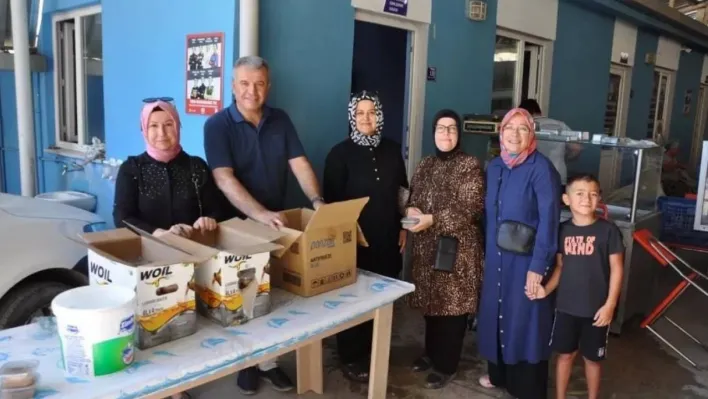 Başkan Elbi, Muharrem ayı için vatandaşlara aşure dağıttı