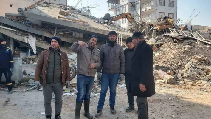 Başkan Ertürk, Adıyaman'da deprem bölgesinde
