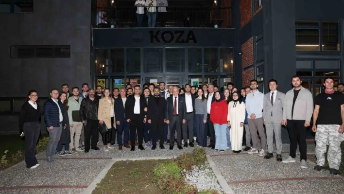 Başkan Şadi Özdemir'den üniversitelilere vize morali