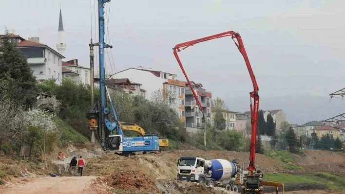 Başkan Söğüt, ilçe trafiğini rahatlatacak projeyi yerinde inceledi