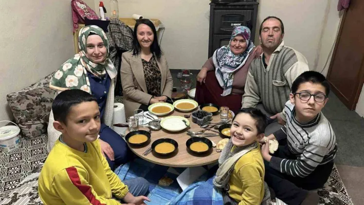 Başkan Tekin,  Gürer ailesinin iftar sofrasına misafir oldu