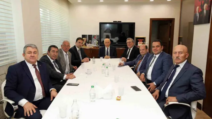 Başkan Yaşar hemşehileriyle buluştu