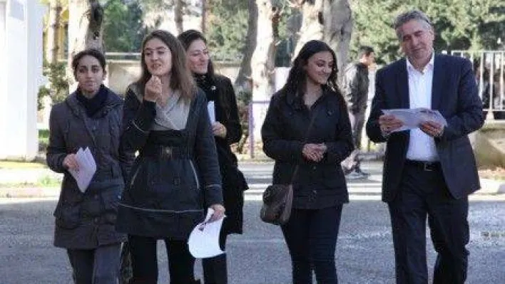 Başkan Cem Kara Karne Heyecanına Ortak Oldu