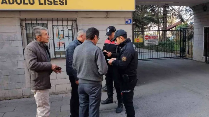 Başkent'te polisten okul çevrelerinde sıkı denetim