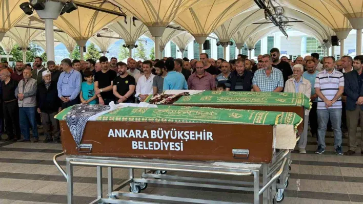 Başkent'te zehirlenen anne ile kızı son yolculuğuna uğurlandı