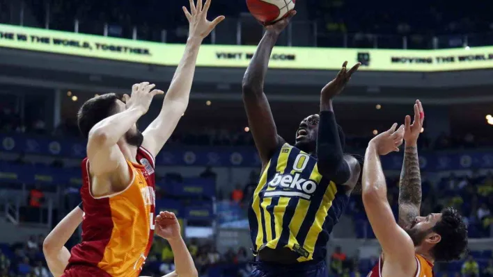 Basketbolda derbinin kazananı Fenerbahçe