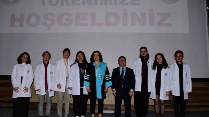 BAÜN'de Tıp öğrencileri beyaz önlük giydi