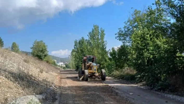 Bayırköy'de arazi yolları yenilendi