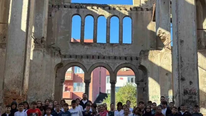 Bayırköy'de miniklerin tarih dolu Bilecik gezisi