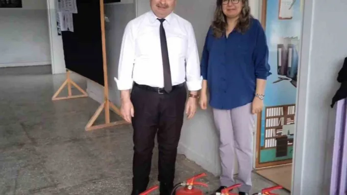 Bayırköy'de yangın tüpleri yenilendi