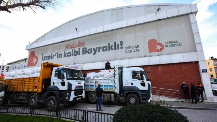 Bayraklı Belediyesinin yardım tırları umut oluyor