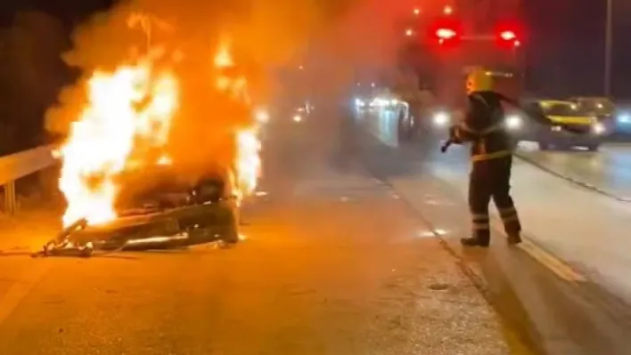 Bayram dönüşü otomobil alev alev yandı