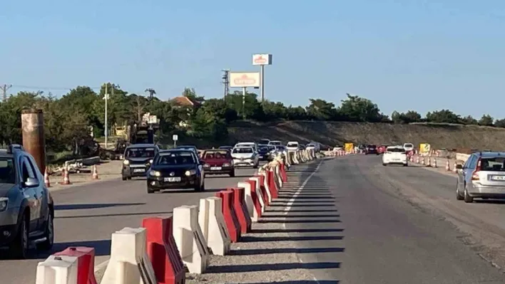 Bayram tatili dönüşü yollarda yoğunluk yaşanıyor