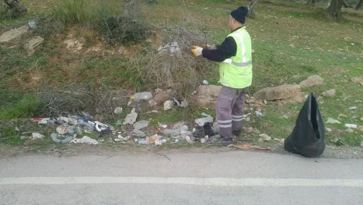 Belediye'den uyarı 'Yol kenarlarına küçükte olsa çöp atmayın'