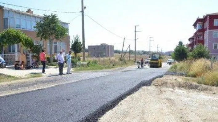 Belediye Asfaltlama Çalışmalarını Sürdürüyor 