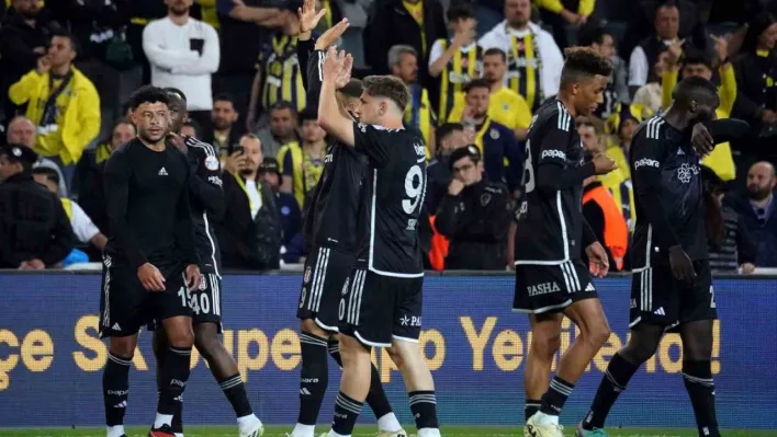 Beşiktaş, Fenerbahçe'ye karşı 20 yıllık hasreti sonlandırmak istiyor