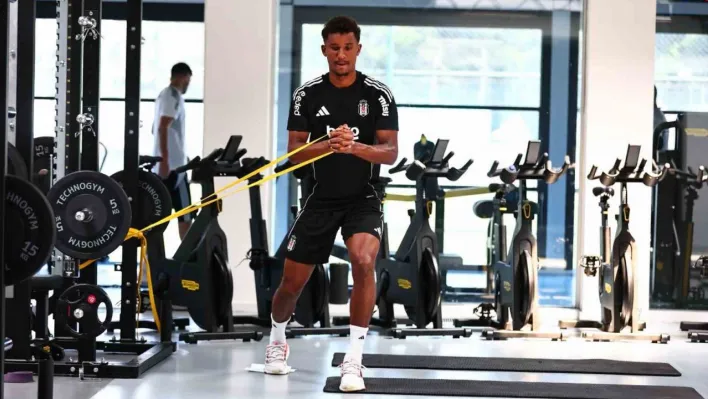 Beşiktaş, günün ikinci antrenmanında salonda çalıştı