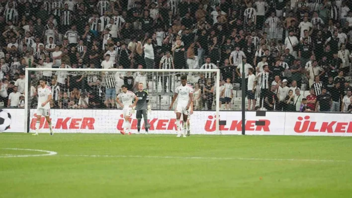 Beşiktaş ilk resmi maçında mağlup