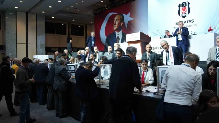 Beşiktaş'ta divan başkanı adayları oylarını kullandı