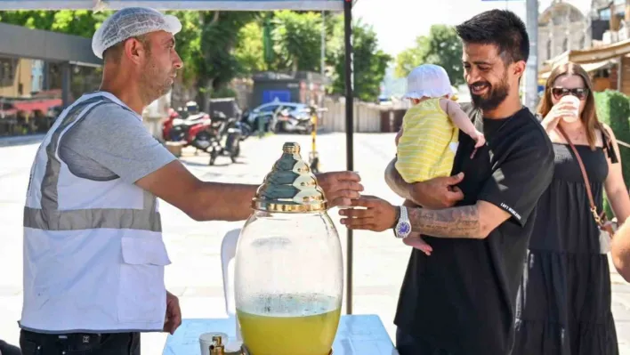 Beşiktaş'ta sıcak havalara karşı serinleme noktaları kuruldu