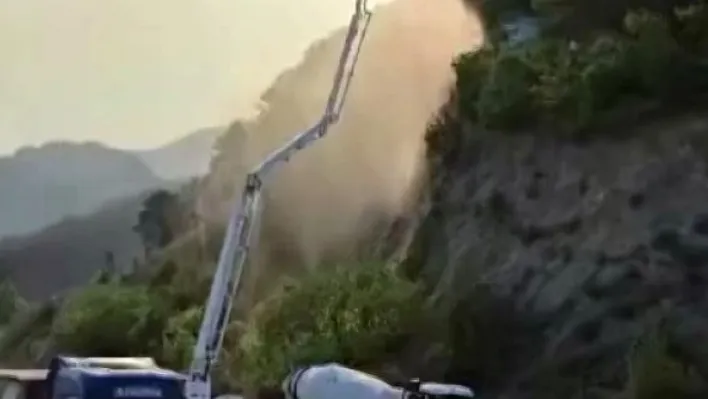 Beton mikseri ve TOMA ile alevlere karşı mücadele