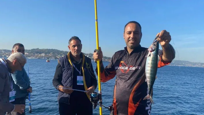 Beykoz'da 200 kişinin katıldığı 'Balık Tutma Yarışması' renkli görüntüler oluşturdu