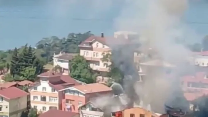 Beykoz'da korkutan yangın: Binada mahsur kalan 4 kişi kurtarıldı