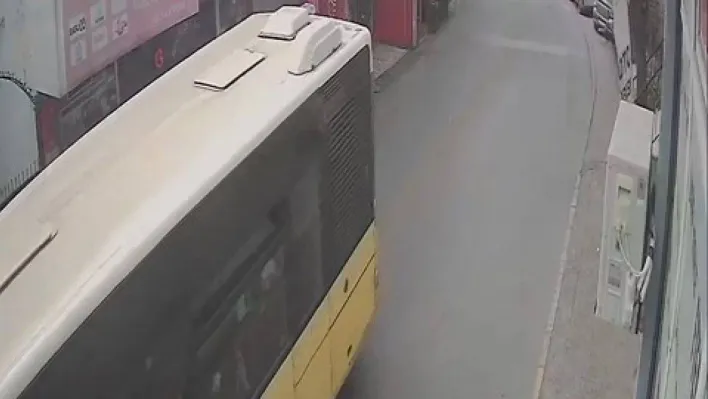 Beykoz'da yaşlı kadına otobüs çarptı, o anlar kameraya yansıdı