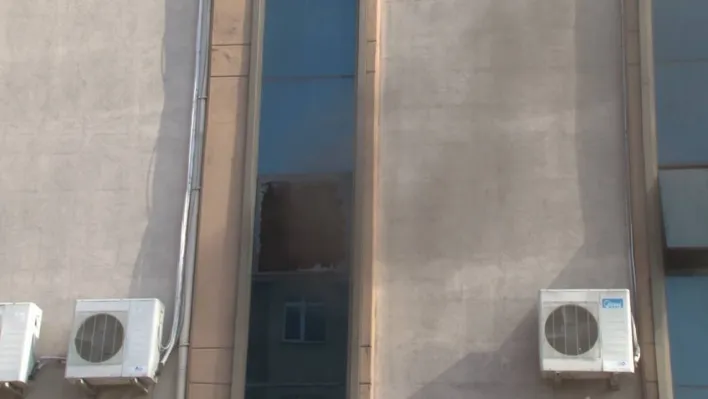 Beylikdüzü'nde ambalaj üretimi yapılan iş yerindeki yangın söndürüldü