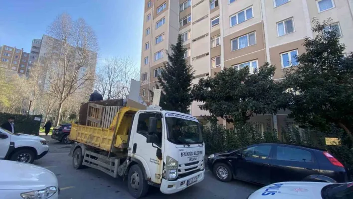 Beylikdüzü'nde anne ve kızının yaşadığı çöp ev şaşkınlığı