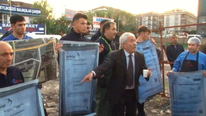 Beylikdüzü'nde esnaf ile zabıta karşı karşıya geldi, gergin anlar yaşandı