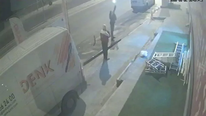 Beylikdüzü'nde gündüz kavga etti, akşam evine ateş etti