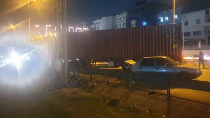 Beylikdüzü'nde kontrolden çıkan tır ortalığı birbirine kattı: 1 ölü, 2 yaralı