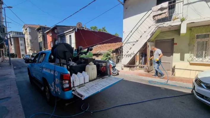 Beyoğlu'nda sivrisineklere karşı ilaçlama çalışması başlatıldı