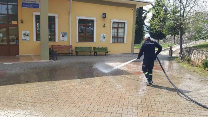 Bilecik belediyesi tarafından temizlik çalışmaları yapıldı