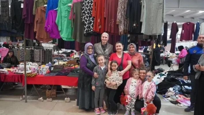 Bilecik kapalı pazarda çatıdan zemine yenileme hamlesi