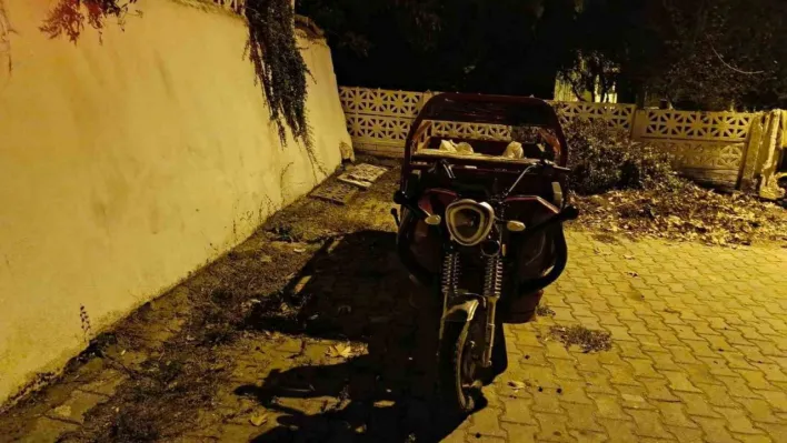 Bilecik'te devrilen üç tekerlekli motosiklette bulunan 2 kişi yaralandı