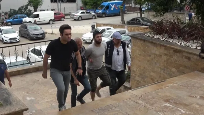 Bilecik'te dün gece bıçaklı saldırı sonrası yaşananlar güvenlik kamerasında