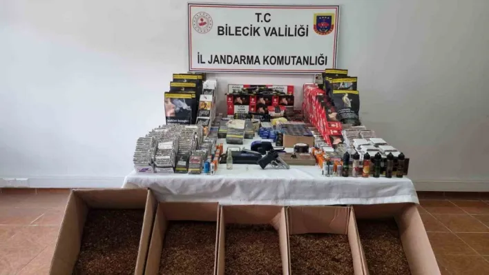 Bilecik'te jandarma baskını: Evler uyuşturucu ve kaçak tütün deposu çıktı