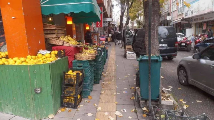 Bilecik'te kaldırım işgal eden esnaflara ceza