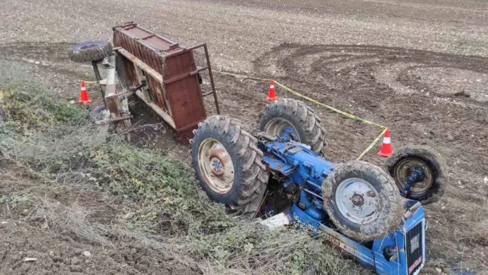 Bilecik'te kontrolden çıka traktör devrildi: 1 ölü, 1 yaralı