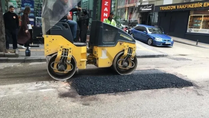 Bilecik'te onlarca noktada asfalt yama çalışması yapıldı