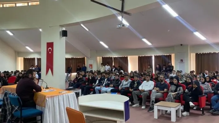 Bilecik'te Osmaneli MYO öğrencilerine teknoloji bağımlılığı eğitimi verildi