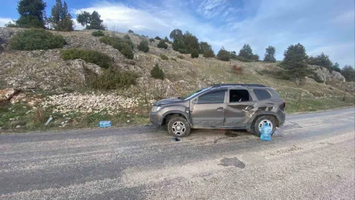 Bilecik'te takla atan araçta 2 kişi yaralandı