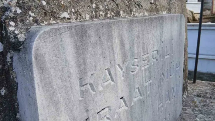 Bilecik'te tarihi keşif: Ünlü şairin babasının mezarı ortaya çıktı