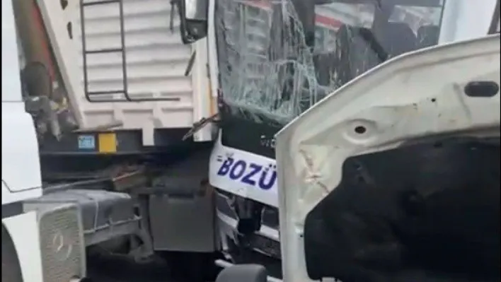 Bilecik'te zincirleme trafik kazası: 11 yaralı