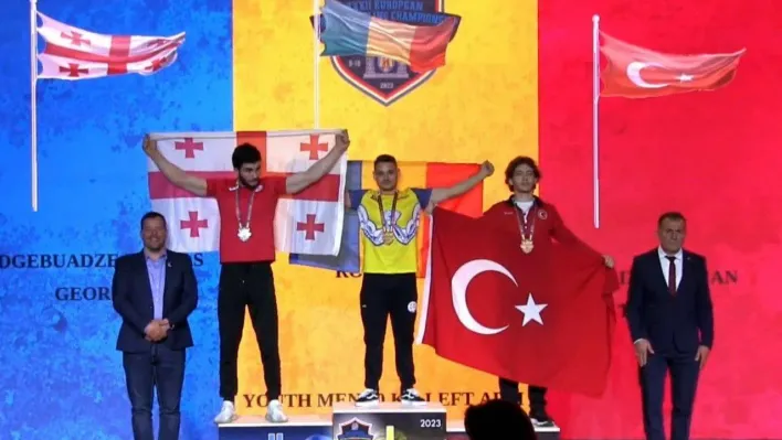 Bilek güreşinde Avrupa 3'ncülüğü Sakarya Büyükşehir'in